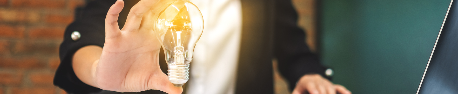 Women-in-Leadership-Program-Banner Women-in-Leadership-Program-Banner